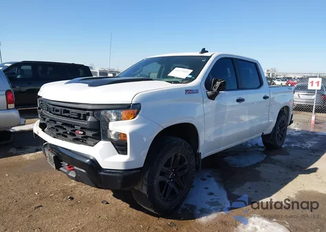 2022 Chevrolet Silverado 1500 4Wd Short Bed Custom Trail Boss z USA, uszkodzony, nr VIN 3GCPDCEK5NG574384